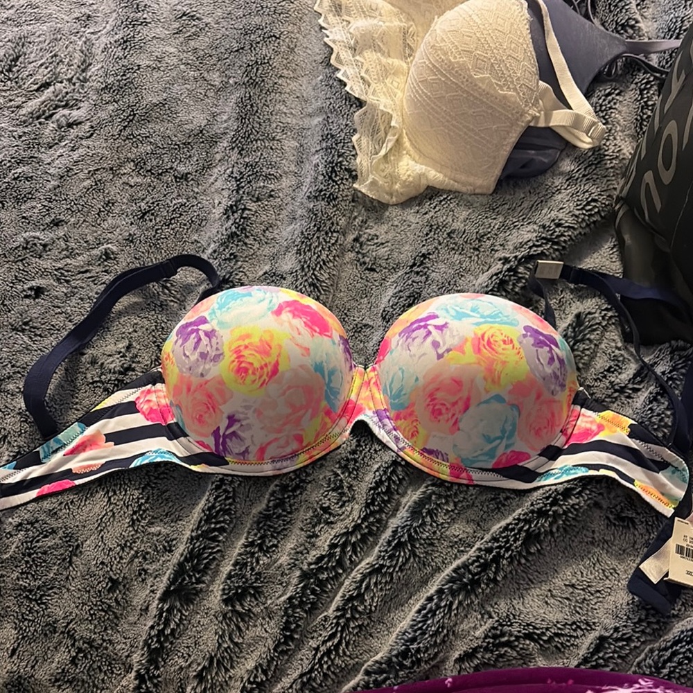 PINK Victoria's Secret Pink and Blue Floral Bra - NWT